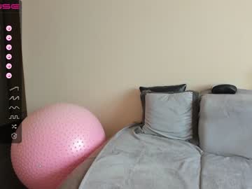 webcam girl emilymilf__ image #4346688