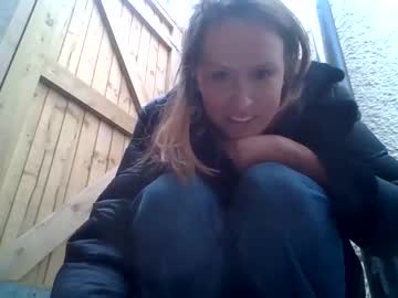 webcam girl eatmypie69 image #6382977