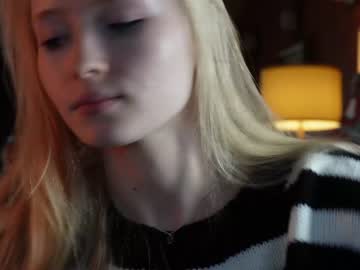 webcam girl bestblondiiecb image #6049077
