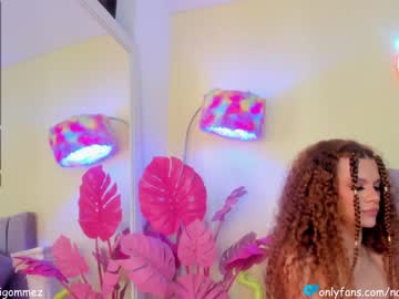 webcam tranny naomigomezz image #1763291