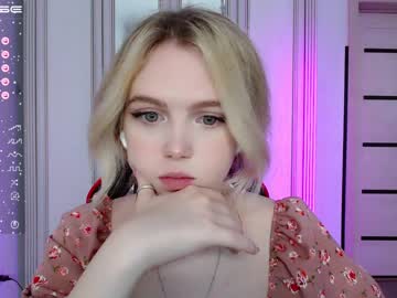 webcam girl small_blondee image #3804042