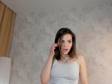 webcam girl emiliacourtney image #5568400