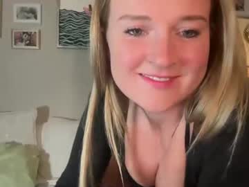 webcam girl sillyyyolivia331 image #6223113