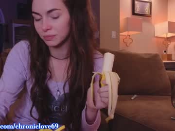 webcam girl chroniclove image #4294178