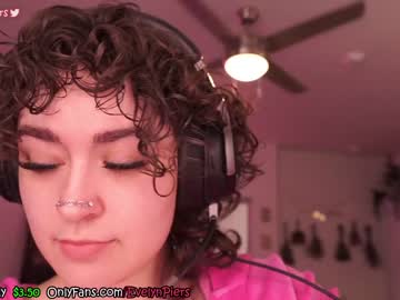 webcam girl evelynpiers image #3678446