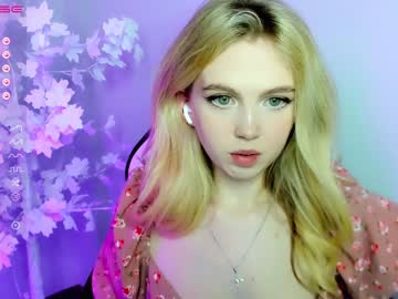 webcam girl small_blondee image #3748024