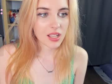 webcam girl slow_kiss image #6243855