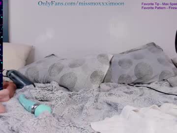 webcam girl moxxximoon image #3599453