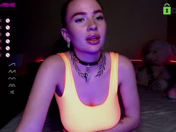 webcam girl fallen_angel_18 image #4014451