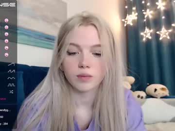 webcam girl small_blondee image #1396101