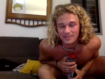 webcam man coconanacam image #4883042