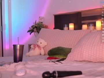 webcam girl sweetkira555 image #2208241