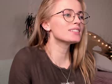 webcam girl linellali image #2743882