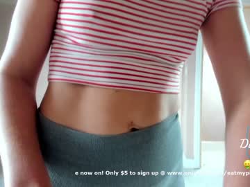 webcam girl eatmypie69 image #352005