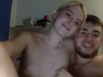 webcam couple cumlovingsluts image #6408136