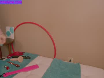 webcam girl chroniclove image #3643465