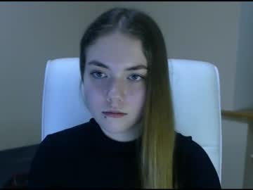 webcam girl zoey_deuttch image #3688897