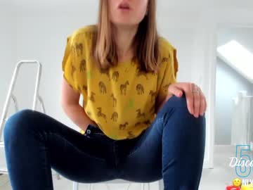 webcam girl eatmypie69 image #480777