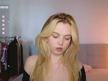 webcam girl small_blondee image #4474172