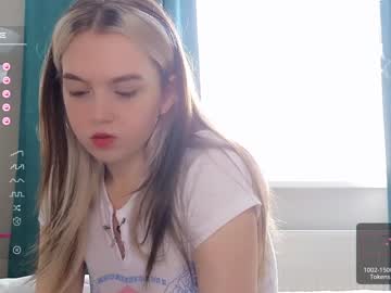 webcam girl small_blondee image #5276431