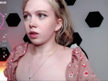 webcam girl small_blondee image #4056642