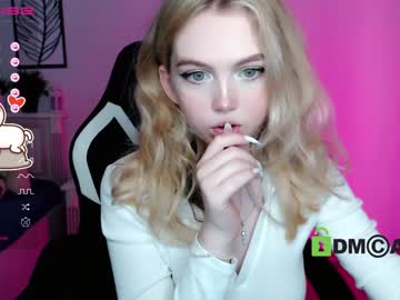 webcam girl small_blondee image #3615835