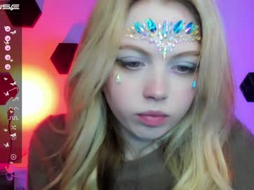 webcam girl small_blondee image #3965123