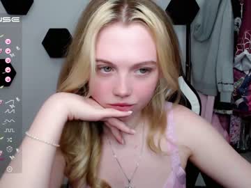 webcam girl small_blondee image #4311839