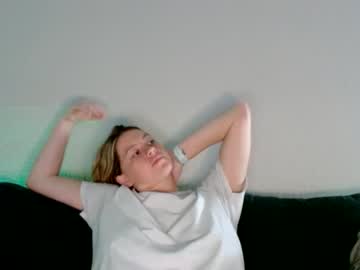 Cam for thatprettyblondegirl