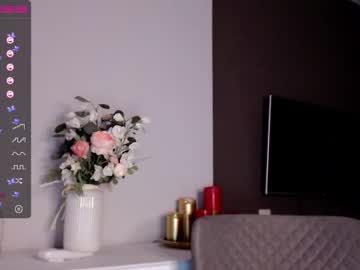 webcam girl small_blondee image #1789348