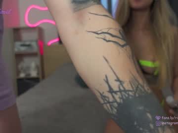 webcam girl playwithmil image #5815690