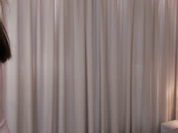 webcam girl peek_in_my_window image #6931242