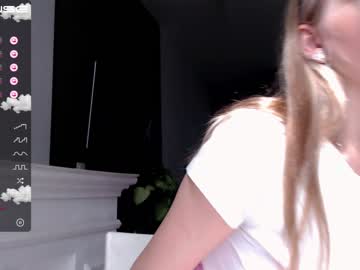 webcam girl small_blondee image #2498315