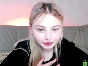 webcam girl shy_blondiee image #3655853
