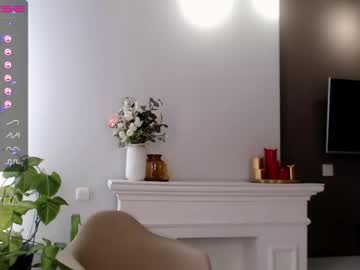 webcam girl small_blondee image #1823411