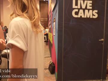 webcam girl blondiekayy image #3447961