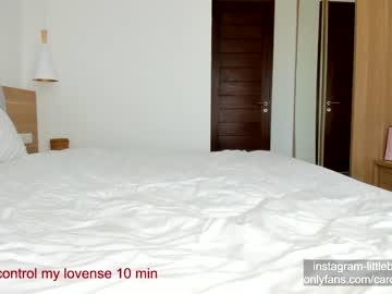 webcam girl carolinaherera image #2440738