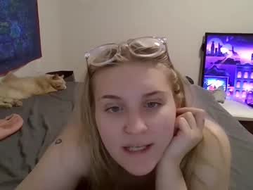 webcam girl shortnsweetie image #5839629