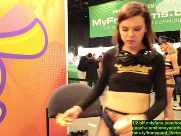 webcam couple honeyand_thebear image #319100