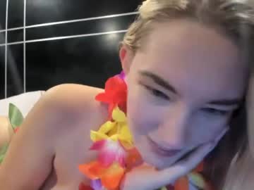 webcam girl mariah95 image #408120
