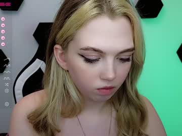 webcam girl small_blondee image #4159111