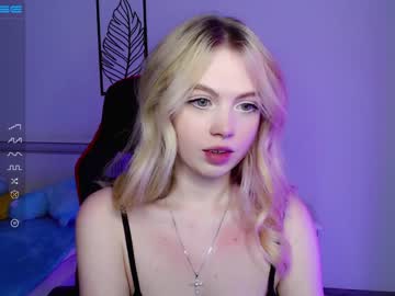 webcam girl small_blondee image #3761866