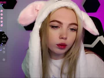 webcam girl small_blondee image #4114486