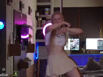 webcam girl bestblondiiecb image #5939722