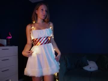 webcam girl surfergirl121 image #3219701