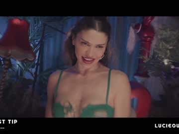 webcam girl lucieoude_ image #3850333