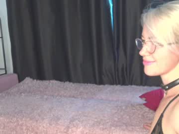 webcam girl xtina__ image #2275282