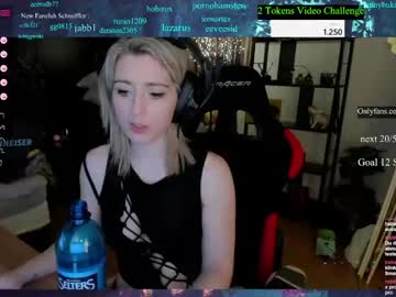 webcam girl kimilee22 image #3927815