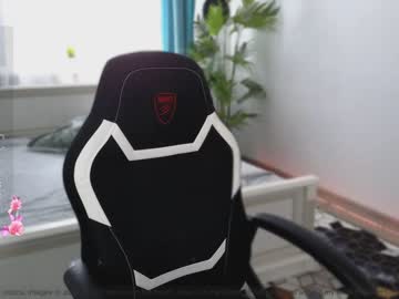 Cam for small_blondee