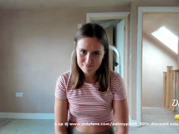 webcam girl eatmypie69 image #352533